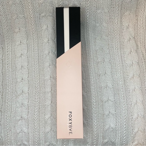 FoxyBae Rose Gold Single Barrel Curling Iron - 25mm - Picture 4 of 5